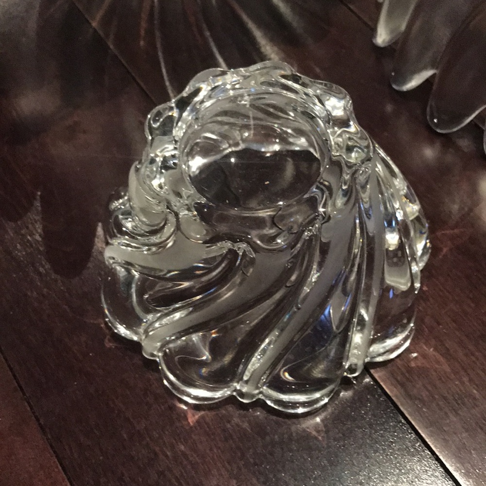 Set of 3 Fluted Glass Display or Serving Bowls Floral Petals Shape - Picture 12 of 14